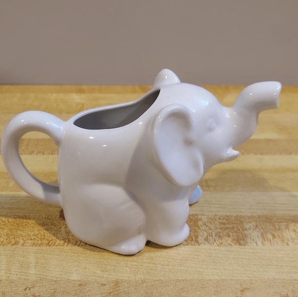 VINTAGE HIC JAPAN HAND-MADE GLOSSY WHITE CERAMIC ELEPHANT MILK/CREAMER 0oz 4"x6" - Picture 1 of 7